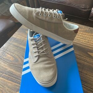 Adidas Originals KIEL skate sneakers suede khaki with tan contrasting stripes